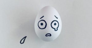 泣いている卵